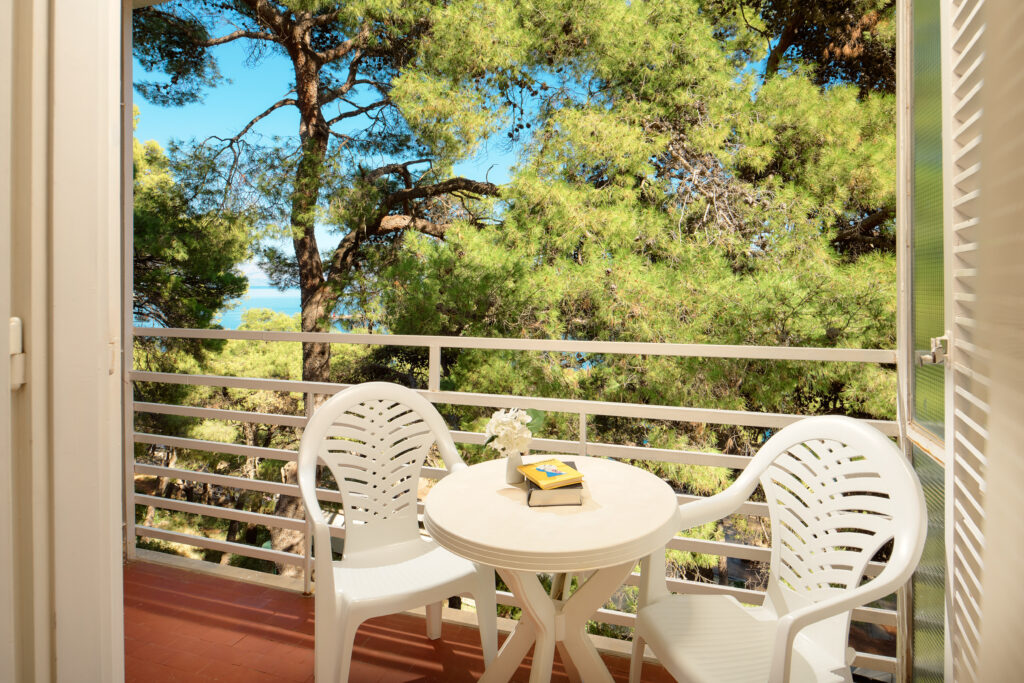 Maestral-Classic AC- balcony